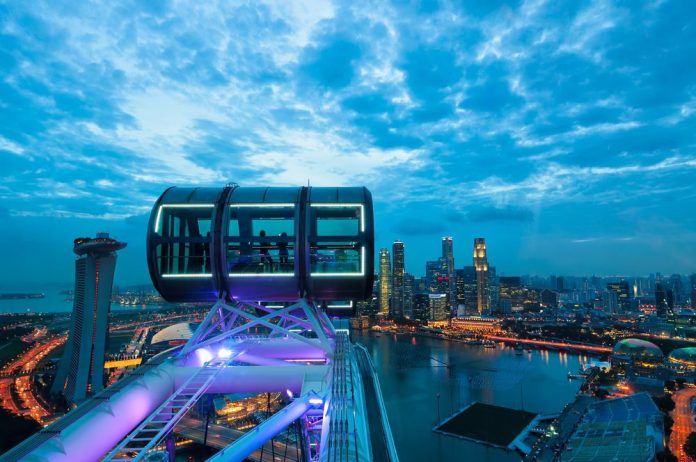 Khung cảnh trên cao nhìn từ Singapore Flyer
