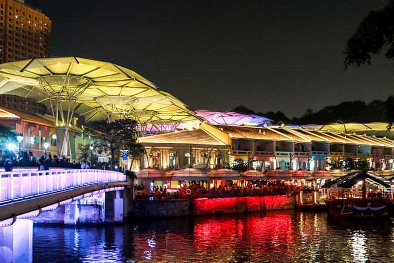 Buổi tối ở Riverside và Clark Quay thì đi đâu chơi? A-Z