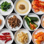 Những món ăn kèm theo các món ăn chính trong ẩm thực Hàn Quốc