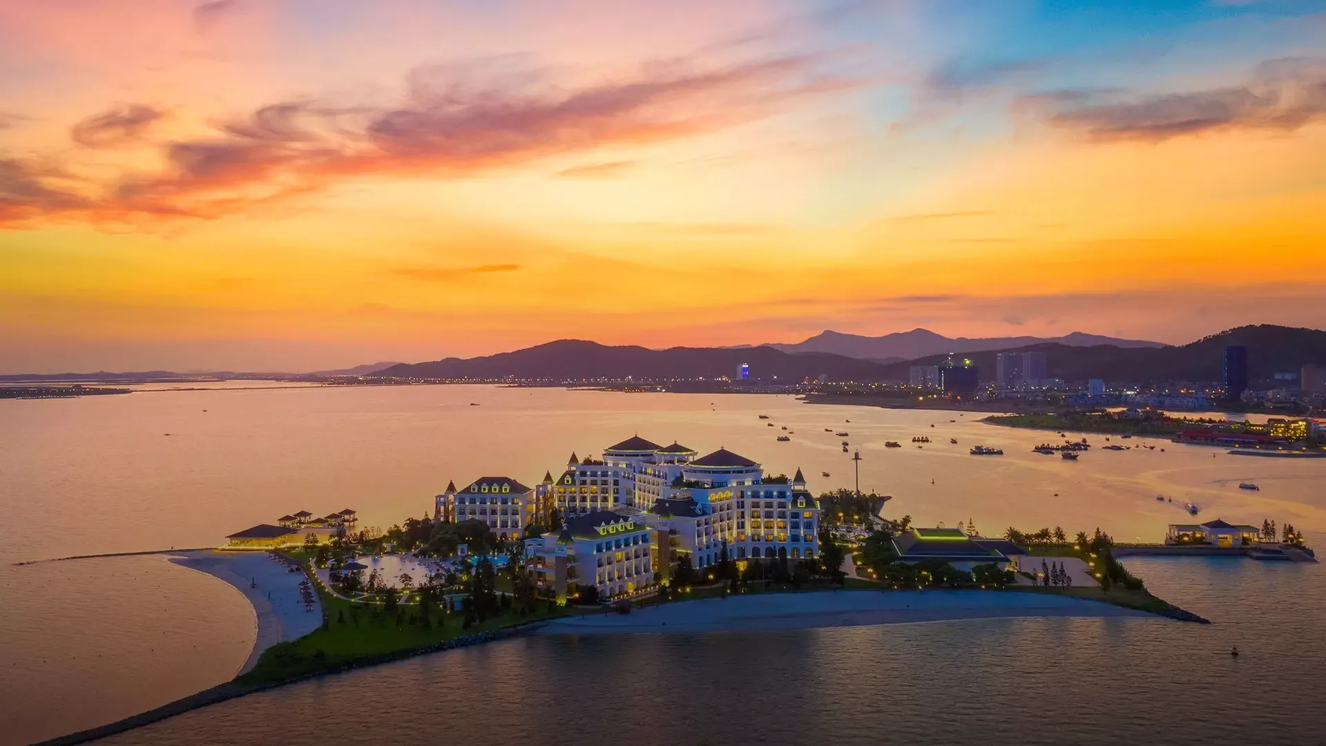 Lựa chọn resort cao cấp khi đi du lịch Hạ Long tự túc