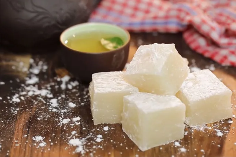 Bánh hồng Tam Quan có giá khoảng 100.000 - 150.000 VND/ hộp