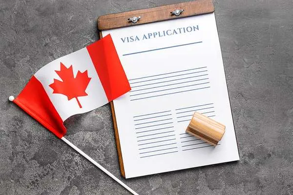 Hồ sơ xin visa du lịch Canada tự túc được chuẩn bị và phân loại kỹ lưỡng