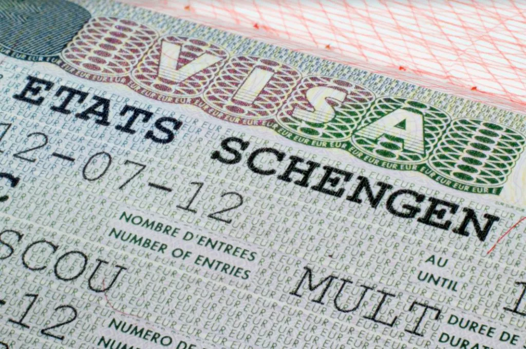 Kinh Nghiệm Đi Du Lịch Châu Âu Tự Túc Trọn Gói: Cẩm Nang Lập Kế Hoạch A-Z Hồ sơ và thủ tục xin Visa Schengen: allintitle:kinh nghiệm đi du lịch châu âu tự túc