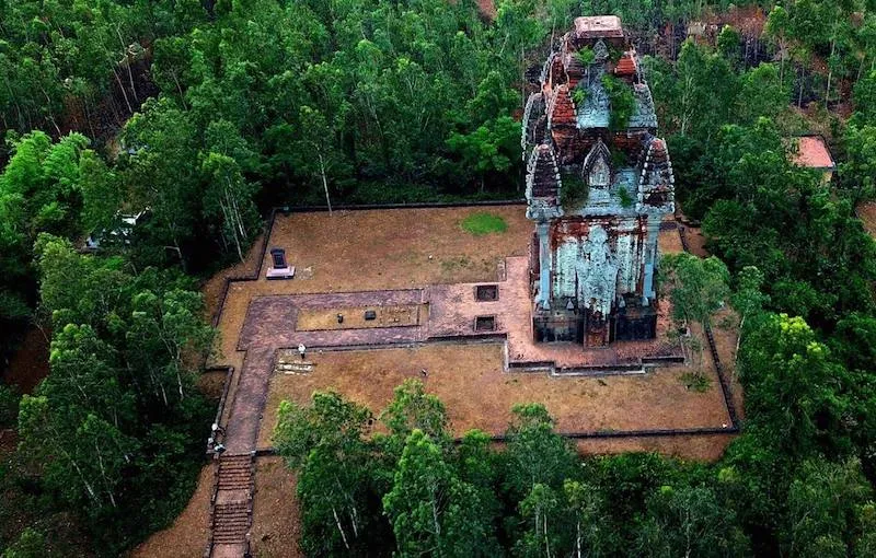 Thành cổ Đồ Bàn là công trình do người Chămpa cổ xây dựng