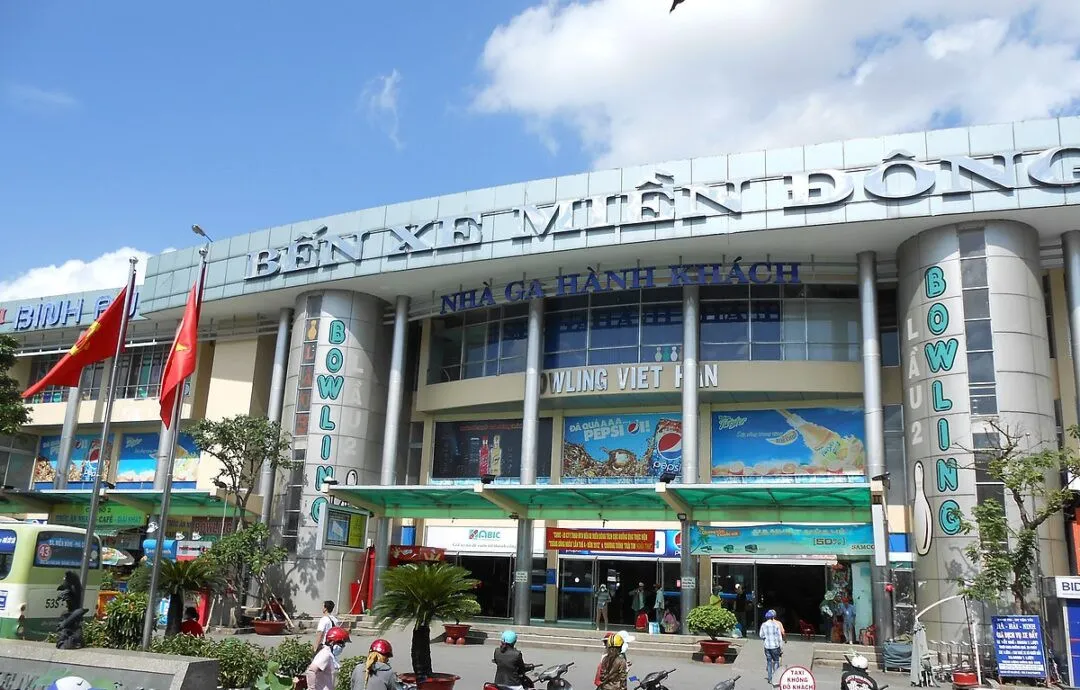 Toàn cảnh Bến xe Miền Đông cũ, một bến xe lớn gần Bến xe An Sương