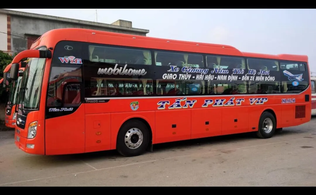 Xe Tấn Phát cung cấp các dịch vụ vận tải từ An Sương Q12