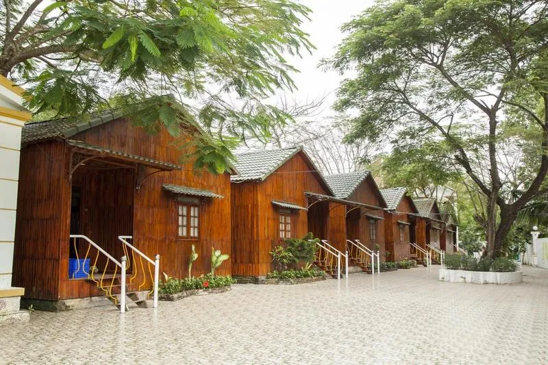 Khách sạn Satraco Royal Sóc Trăng với ban công riêng và nội thất sang trọng